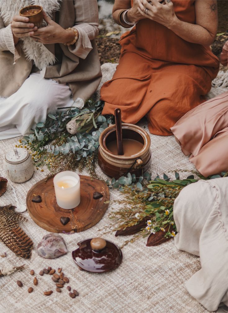 Cercle de femmes autour d'une tisane